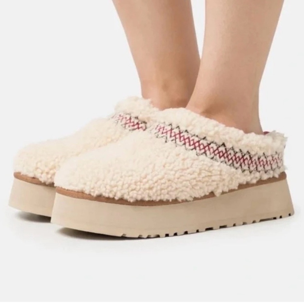 UGG Cream Sherpa Platform Slipper with Red & Black Stitching